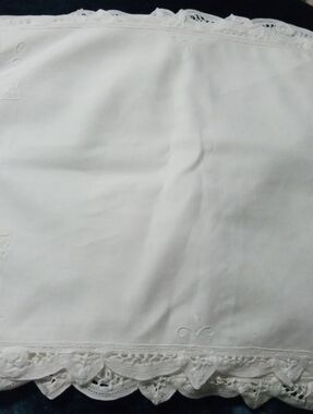 EXQUISITE Hand Crochette 12"x 18" White 6pcs Placemats